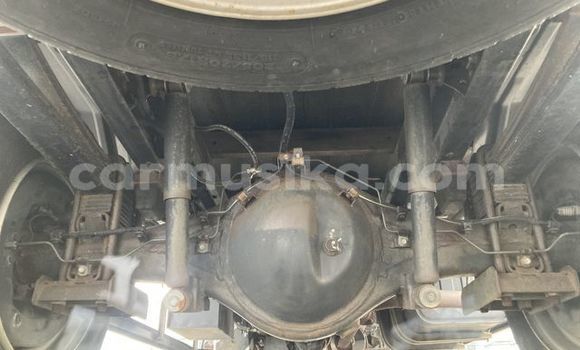 Buy Used Toyota Dyna White Truck in Beitbridge in Matabeleland South Buy Used Toyota Dyna White Truck in Beitbridge in Matabeleland South