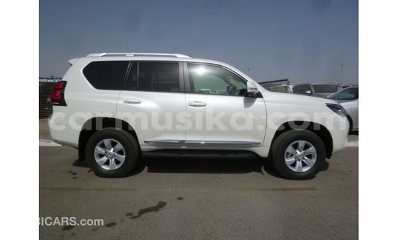 Buy Import Toyota Prado White Car in Import - Dubai in Harare Buy Import Toyota Prado White Car in Import - Dubai in Harare