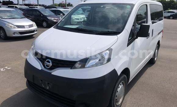 Nunua Ilio tumika Nissan NV200 Nyeupe Gari ndani ya Beitbridge nchini Matabeleland Kusini