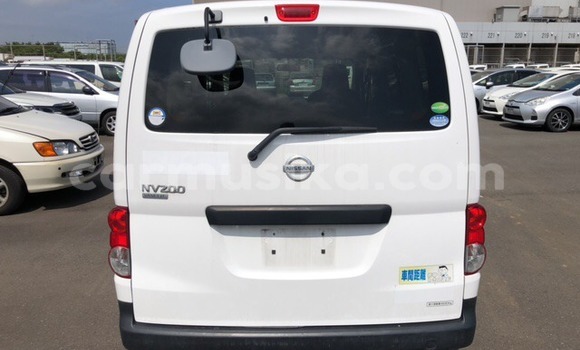 Buy Used Nissan NV200 White Car in Beitbridge in Matabeleland South Buy Used Nissan NV200 White Car in Beitbridge in Matabeleland South