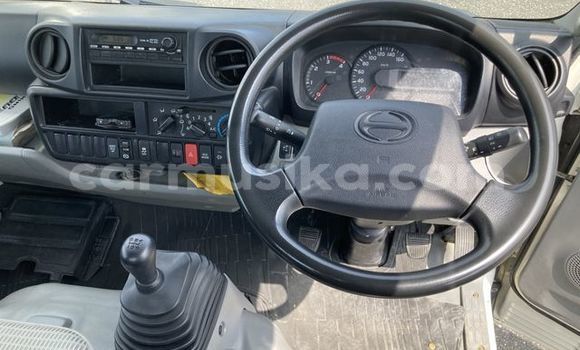 Nunua Ilio tumika Toyota Dyna Nyingine Lori ndani ya Beitbridge nchini Matabeleland Kusini Nunua Ilio tumika Toyota Dyna Nyingine Lori ndani ya Beitbridge nchini Matabeleland Kusini