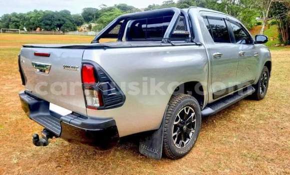 Acheter Occasion Voiture Toyota Hilux Gris à Beitbridge, Matabeleland South Acheter Occasion Voiture Toyota Hilux Gris à Beitbridge, Matabeleland South