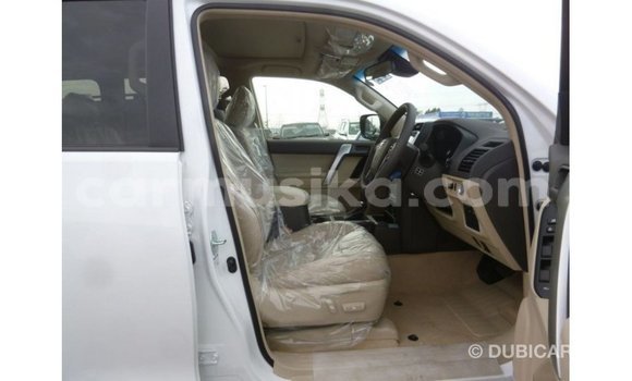 Tenga Imported Toyota Prado Chena Mota in Import - Dubai in Harare Tenga Imported Toyota Prado Chena Mota in Import - Dubai in Harare
