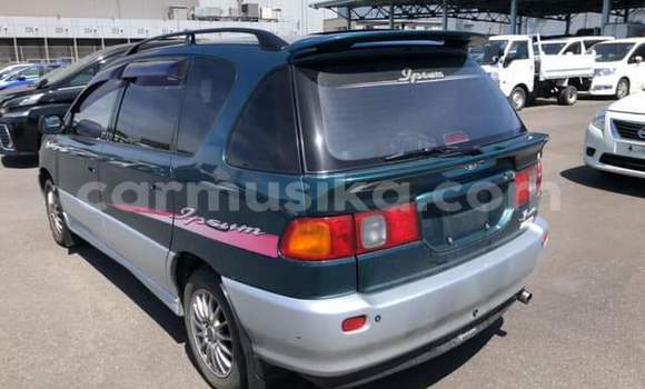 Buy Used Toyota Ipsum Green Car in Beitbridge in Matabeleland South Buy Used Toyota Ipsum Green Car in Beitbridge in Matabeleland South