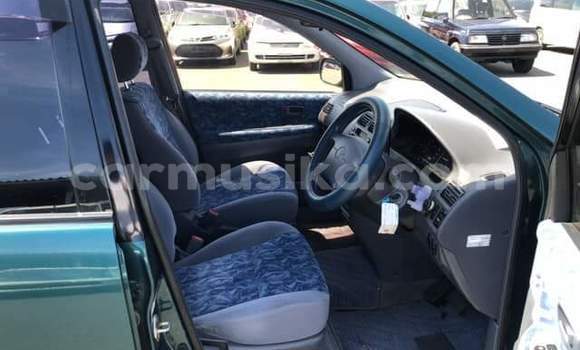 Buy Used Toyota Ipsum Green Car in Beitbridge in Matabeleland South Buy Used Toyota Ipsum Green Car in Beitbridge in Matabeleland South