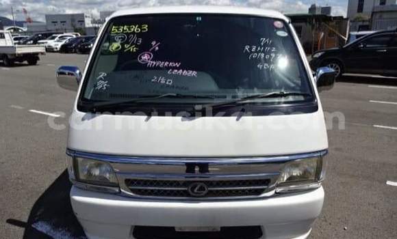 Buy Used Toyota Hiace White Car in Beitbridge in Matabeleland South Buy Used Toyota Hiace White Car in Beitbridge in Matabeleland South