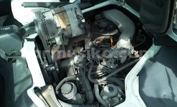Nunua Ilio tumika Toyota Hiace Nyeupe Gari ndani ya Beitbridge nchini Matabeleland Kusini Nunua Ilio tumika Toyota Hiace Nyeupe Gari ndani ya Beitbridge nchini Matabeleland Kusini