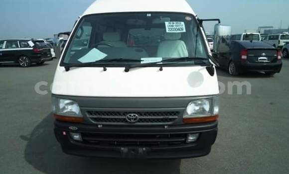 Nunua Ilio tumika Toyota Hiace Nyeupe Gari ndani ya Beitbridge nchini Matabeleland Kusini Nunua Ilio tumika Toyota Hiace Nyeupe Gari ndani ya Beitbridge nchini Matabeleland Kusini