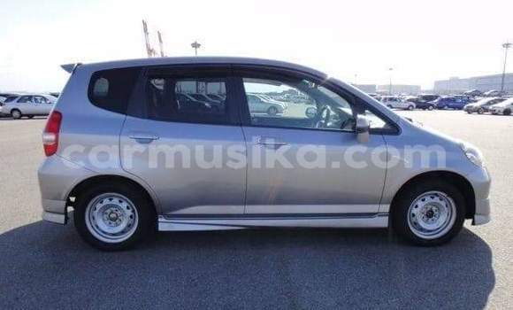 Buy Used Honda Fit Silver Car in Beitbridge in Matabeleland South Buy Used Honda Fit Silver Car in Beitbridge in Matabeleland South