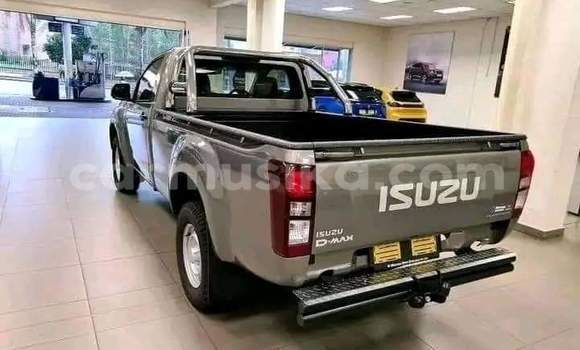 Tenga Tsaru Isuzu D-max Cab4 Beige Mota in Beitbridge in Matabeleland South Tenga Tsaru Isuzu D-max Cab4 Beige Mota in Beitbridge in Matabeleland South