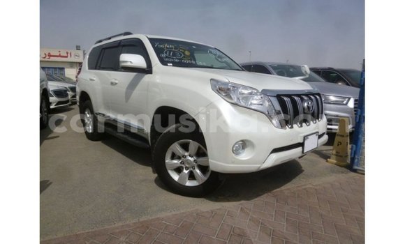Nunua Imported Toyota Prado Nyeupe Gari ndani ya Import - Dubai nchini Harare Nunua Imported Toyota Prado Nyeupe Gari ndani ya Import - Dubai nchini Harare