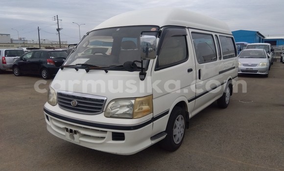 Nunua Ilio tumika Toyota Hiace Nyeupe Gari ndani ya Beitbridge nchini Matabeleland Kusini
