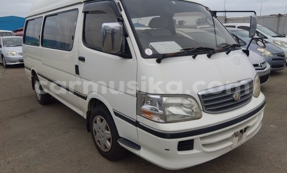 Tenga Tsaru Toyota Hiace Chena Mota in Beitbridge in Matabeleland South Tenga Tsaru Toyota Hiace Chena Mota in Beitbridge in Matabeleland South