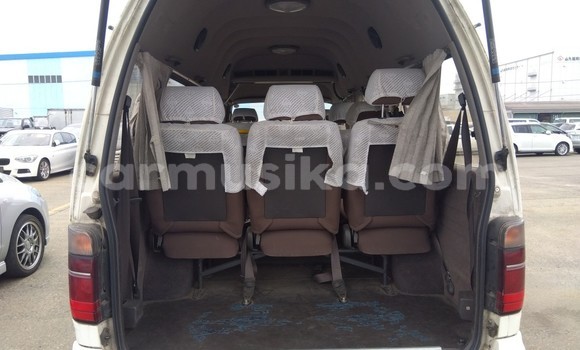 Tenga Tsaru Toyota Hiace Chena Mota in Beitbridge in Matabeleland South Tenga Tsaru Toyota Hiace Chena Mota in Beitbridge in Matabeleland South