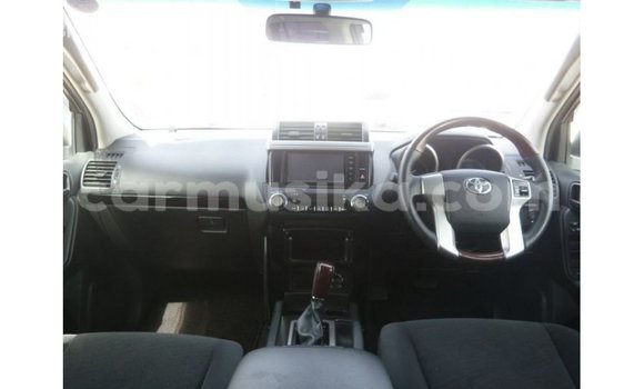 Nunua Imported Toyota Prado Nyeupe Gari ndani ya Import - Dubai nchini Harare Nunua Imported Toyota Prado Nyeupe Gari ndani ya Import - Dubai nchini Harare