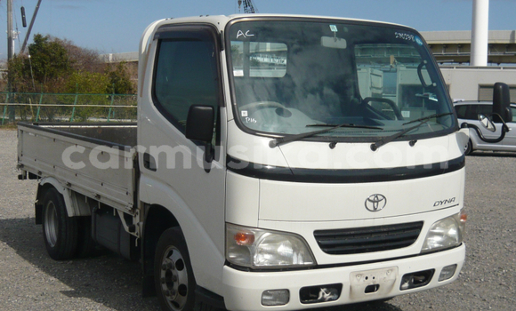 Acheter Occasion Utilitaire Toyota Dyna Blanc à Beitbridge, Matabeleland South Acheter Occasion Utilitaire Toyota Dyna Blanc à Beitbridge, Matabeleland South