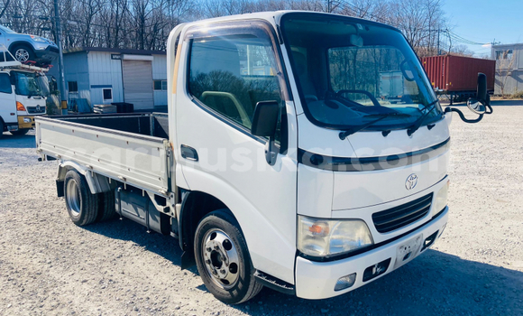 Acheter Occasion Utilitaire Toyota Dyna Blanc à Beitbridge, Matabeleland South Acheter Occasion Utilitaire Toyota Dyna Blanc à Beitbridge, Matabeleland South