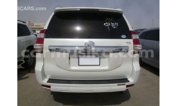 Nunua Imported Toyota Prado Nyeupe Gari ndani ya Import - Dubai nchini Harare Nunua Imported Toyota Prado Nyeupe Gari ndani ya Import - Dubai nchini Harare