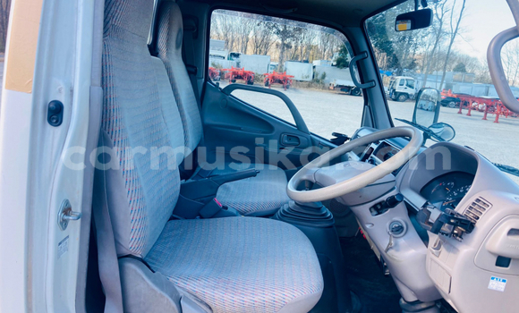 Acheter Occasion Utilitaire Toyota Dyna Blanc à Beitbridge, Matabeleland South Acheter Occasion Utilitaire Toyota Dyna Blanc à Beitbridge, Matabeleland South