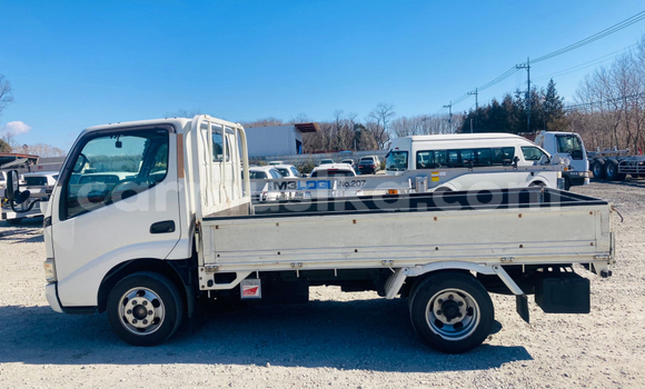 Acheter Occasion Utilitaire Toyota Dyna Blanc à Beitbridge, Matabeleland South Acheter Occasion Utilitaire Toyota Dyna Blanc à Beitbridge, Matabeleland South