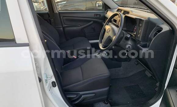 Acheter Occasion Voiture Toyota Probox Blanc à Beitbridge, Matabeleland South Acheter Occasion Voiture Toyota Probox Blanc à Beitbridge, Matabeleland South