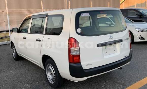 Acheter Occasion Voiture Toyota Probox Blanc à Beitbridge, Matabeleland South Acheter Occasion Voiture Toyota Probox Blanc à Beitbridge, Matabeleland South