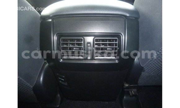 Nunua Imported Toyota Prado Nyeupe Gari ndani ya Import - Dubai nchini Harare Nunua Imported Toyota Prado Nyeupe Gari ndani ya Import - Dubai nchini Harare