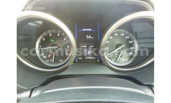 Nunua Imported Toyota Prado Nyeupe Gari ndani ya Import - Dubai nchini Harare Nunua Imported Toyota Prado Nyeupe Gari ndani ya Import - Dubai nchini Harare