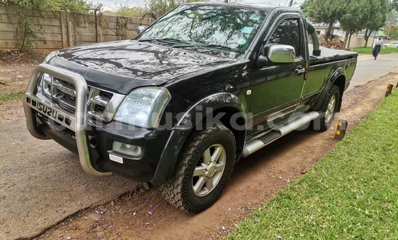 Tenga Tsaru Isuzu KB Nhema Mota in Borrowdale in Harare