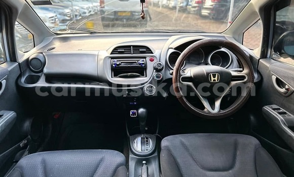 Buy Used Honda Fit Blue Car in Beitbridge in Matabeleland South Buy Used Honda Fit Blue Car in Beitbridge in Matabeleland South