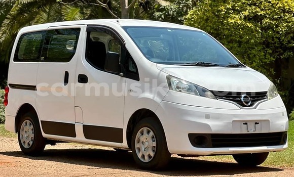 Buy Used Nissan Nv350 White Car in Bindura in Mashonaland Central