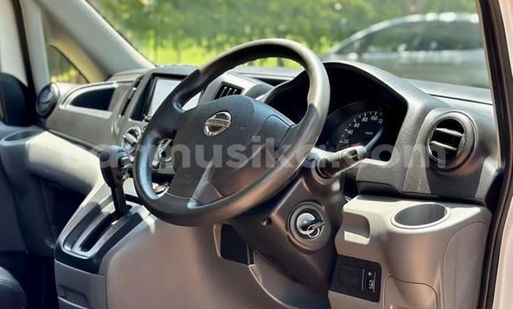 Acheter Occasion Voiture Nissan Nv350 Blanc à Bindura, Mashonaland Central Acheter Occasion Voiture Nissan Nv350 Blanc à Bindura, Mashonaland Central