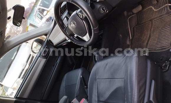 Acheter Occasion Voiture Toyota Axio Blanc à Harare, Harare Acheter Occasion Voiture Toyota Axio Blanc à Harare, Harare