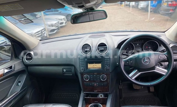 Acheter Occasion Voiture Mercedes‒Benz ML–Class Noir à Harare, Harare Acheter Occasion Voiture Mercedes‒Benz ML–Class Noir à Harare, Harare