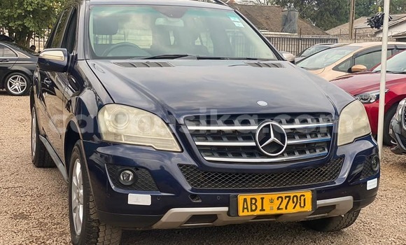 Acheter Occasion Voiture Mercedes‒Benz ML–Class Noir à Harare, Harare Acheter Occasion Voiture Mercedes‒Benz ML–Class Noir à Harare, Harare