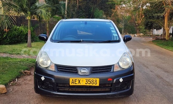 Buy Used Nissan AD White Car in Chimanimani in Manicaland