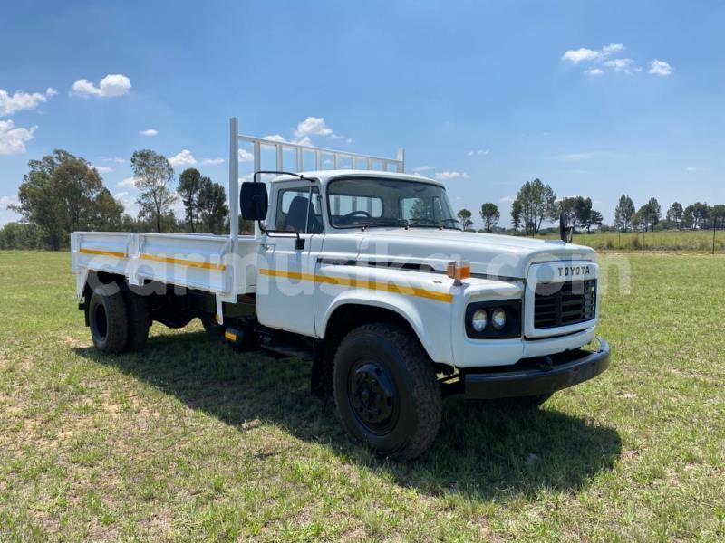 Big with watermark toyota dyna matabeleland south beitbridge 34368