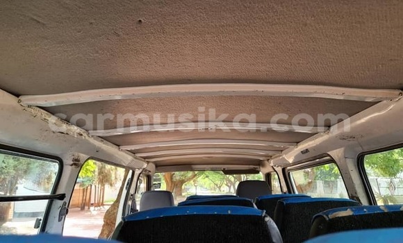 Nunua Ilio tumika Nissan Caravan Nyingine Gari ndani ya Harare nchini Harare Nunua Ilio tumika Nissan Caravan Nyingine Gari ndani ya Harare nchini Harare