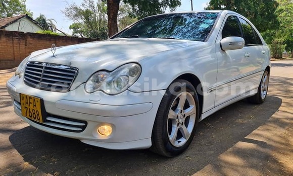 Nunua Ilio tumika Mercedes-Benz C250 coupe Nyingine Gari ndani ya Harare nchini Harare Nunua Ilio tumika Mercedes-Benz C250 coupe Nyingine Gari ndani ya Harare nchini Harare