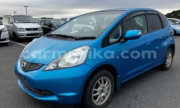 Buy Used Honda Fit Blue Car in Beitbridge in Matabeleland South Buy Used Honda Fit Blue Car in Beitbridge in Matabeleland South