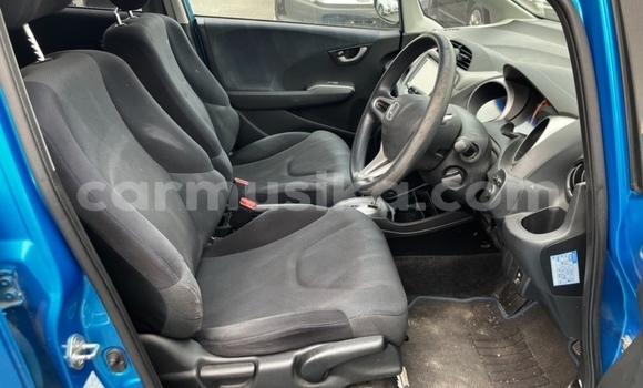Buy Used Honda Fit Blue Car in Beitbridge in Matabeleland South Buy Used Honda Fit Blue Car in Beitbridge in Matabeleland South