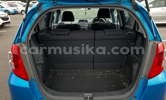Buy Used Honda Fit Blue Car in Beitbridge in Matabeleland South Buy Used Honda Fit Blue Car in Beitbridge in Matabeleland South