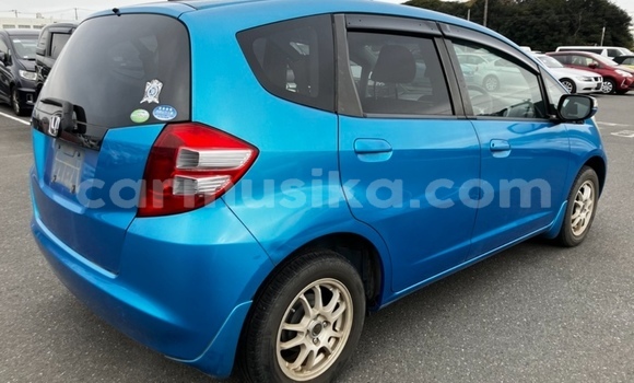 Buy Used Honda Fit Blue Car in Beitbridge in Matabeleland South Buy Used Honda Fit Blue Car in Beitbridge in Matabeleland South