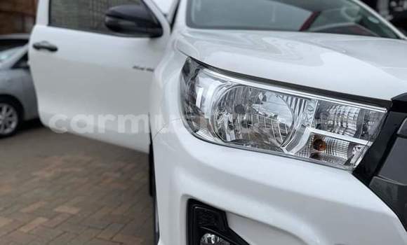Nunua Ilio tumika Toyota Hilux Fedha Gari ndani ya Beitbridge nchini Matabeleland Kusini Nunua Ilio tumika Toyota Hilux Fedha Gari ndani ya Beitbridge nchini Matabeleland Kusini