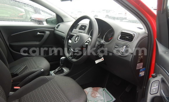 Acheter Occasion Voiture Volkswagen Polo Rouge à Beitbridge, Matabeleland South Acheter Occasion Voiture Volkswagen Polo Rouge à Beitbridge, Matabeleland South