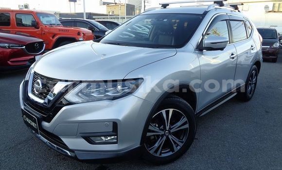 Buy Used Nissan X–Trail Silver Car in Beitbridge in Matabeleland South