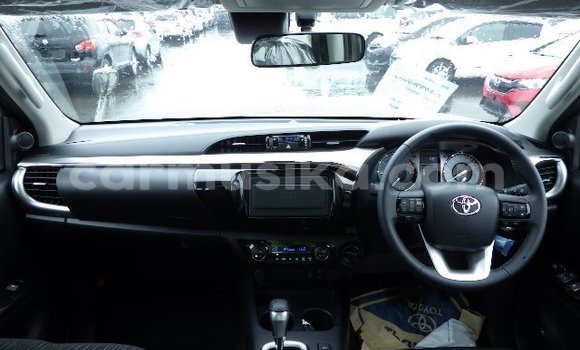 Tenga Tsaru Toyota Hilux Zvimwe Mota in Harare in Harare Tenga Tsaru Toyota Hilux Zvimwe Mota in Harare in Harare