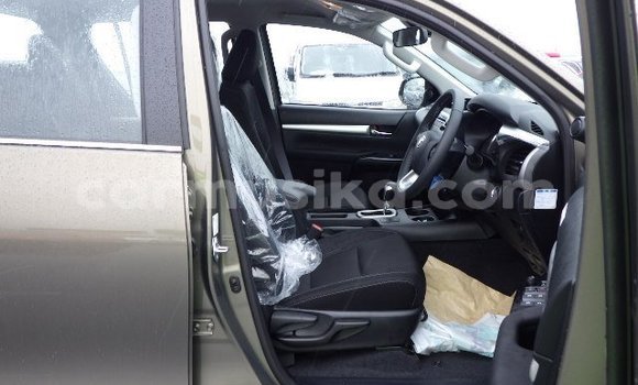 Tenga Tsaru Toyota Hilux Zvimwe Mota in Harare in Harare Tenga Tsaru Toyota Hilux Zvimwe Mota in Harare in Harare