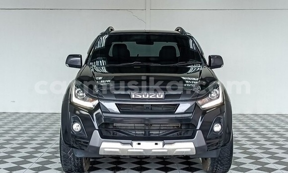 Nunua Ilio tumika Isuzu D–MAX Nyeusi Gari ndani ya Beitbridge nchini Matabeleland Kusini