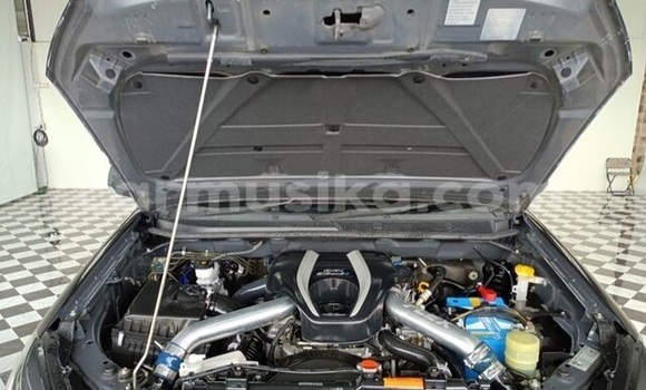 Nunua Ilio tumika Isuzu D–MAX Nyeusi Gari ndani ya Beitbridge nchini Matabeleland Kusini Nunua Ilio tumika Isuzu D–MAX Nyeusi Gari ndani ya Beitbridge nchini Matabeleland Kusini